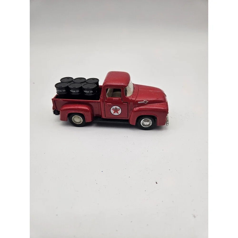 ROAD CHAMPS 1956 FORD F-100 TEXACO 1:43